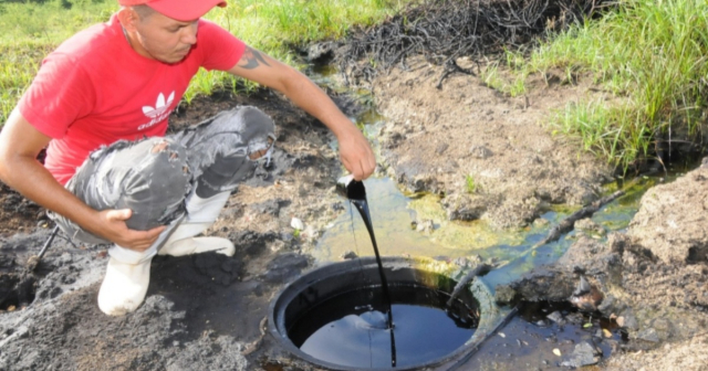 Residuos de petróleo inundan cosechas de campesino cubano en Guantánamo