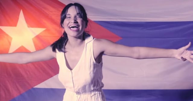 Cantante cubana Annie Garcés, la de los 62 mil milenios, de gira por España