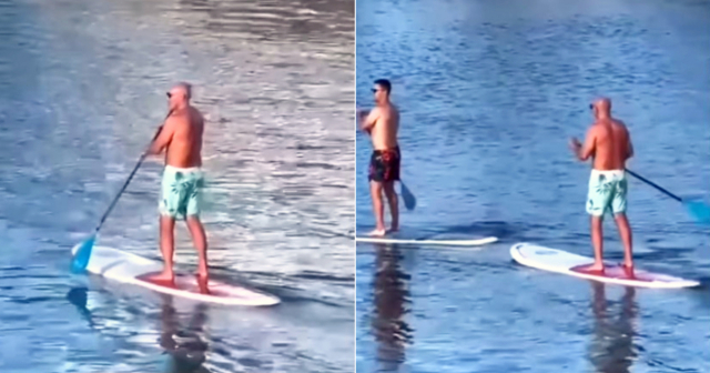 Jeff Bezos hace paddle surf en canal de Miami