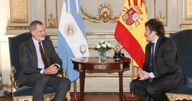 Rey Felipe VI de España viaja a Argentina para toma de posesión de Javier Milei