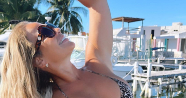 ¡Explosiva! Niurka Marcos despide el año presumiendo de cuerpazo en bikini en un yate