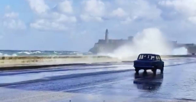 Persisten las fuertes marejadas en costas del Occidente cubano