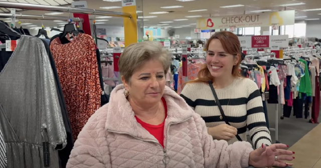 Madre de youtuber cubana Hildina visita por primera vez un Mall en EEUU: “Increíble”