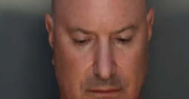 Hombre detenido por posesión de videos de pornografía infantil en Aeropuerto Internacional de Miami