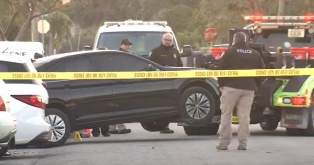 Asesinan a tiros a hombre que estaba dentro de su auto con su novia en Florida