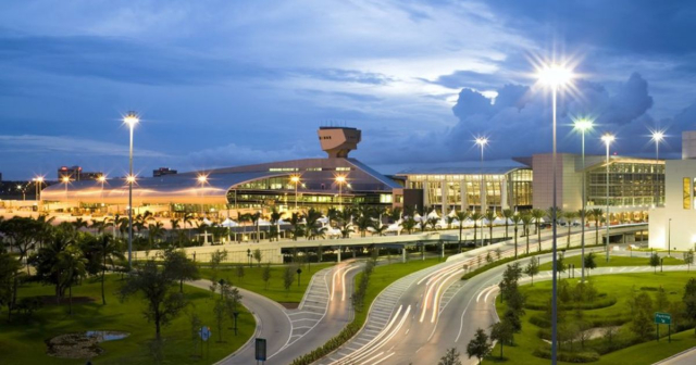 Aeropuerto de Miami registra récord de pasajeros en spring break