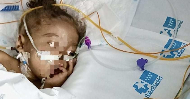 Continúa recuperación de la niña Amanda en España: "Está despierta y guerreando"