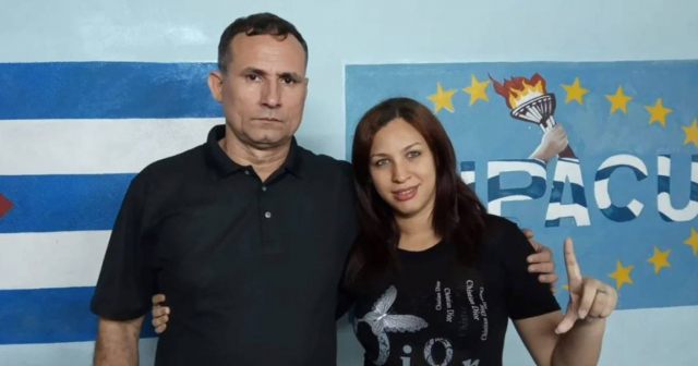Esposa de opositor cubano José Daniel Ferrer logra verlo tras plantarse frente a la prisión