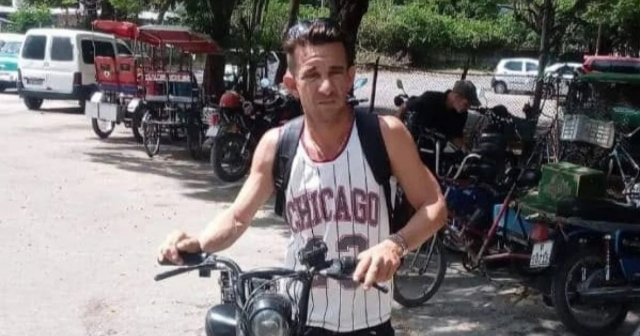 Piden ayuda para identificar a sospechoso de robar bicicleta de un médico en parqueo de hospital de Holguín