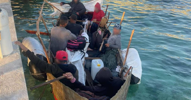 Siete balseros llegan a costas de Islas Caimán, pero deciden continuar su travesía