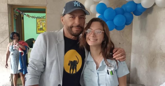 Actor Jorge Martínez celebra la graduación de su hija Paola: "Papá orgulloso a la vista"