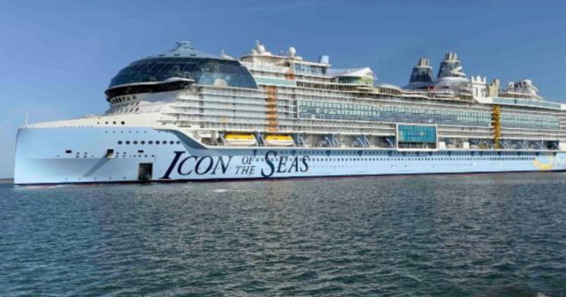 Incendio deja sin electricidad el Icon of the Seas