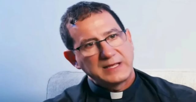 Sacerdote Alberto Reyes: "La victoria de un poder insano no es poner detrás de las rejas a los que lo cuestionan"