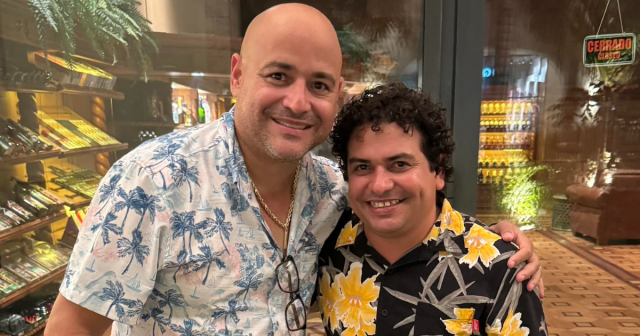 Humoristas Andy Vázquez y Yuri Rojas se conocen en Punta Cana 