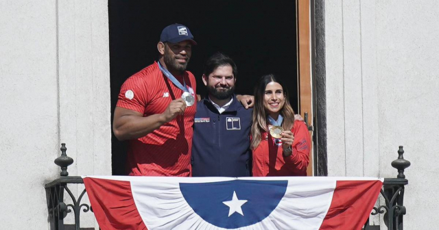 Cubano Yasmani Acosta al pueblo de Chile: "Esta medalla es mía y de todos ustedes"