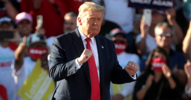 Donald Trump pone salsa a su campaña 2024 con "Kamala, qué mala eres" 