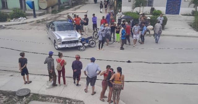 Moto se impacta contra un almendrón en Holguín