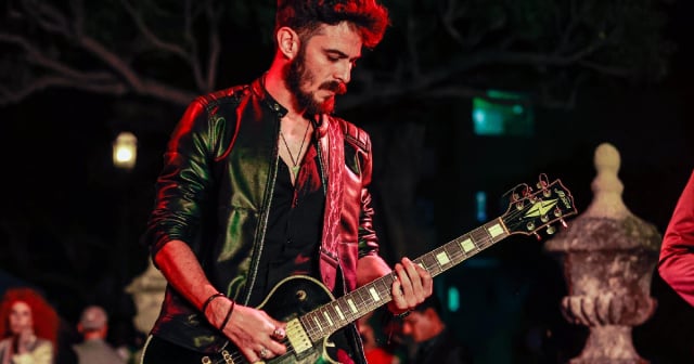 Músico cubano pide ayuda para recuperar guitarra robada en el Submarino Amarillo de El Vedado