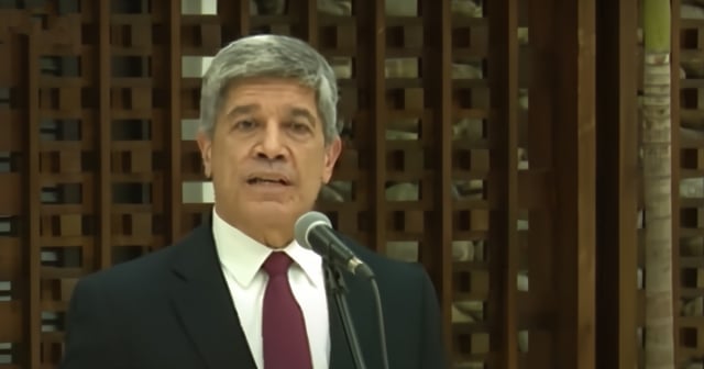 Gobierno de Cuba pide estatus legal para los cubanos con I-220A en EE.UU.