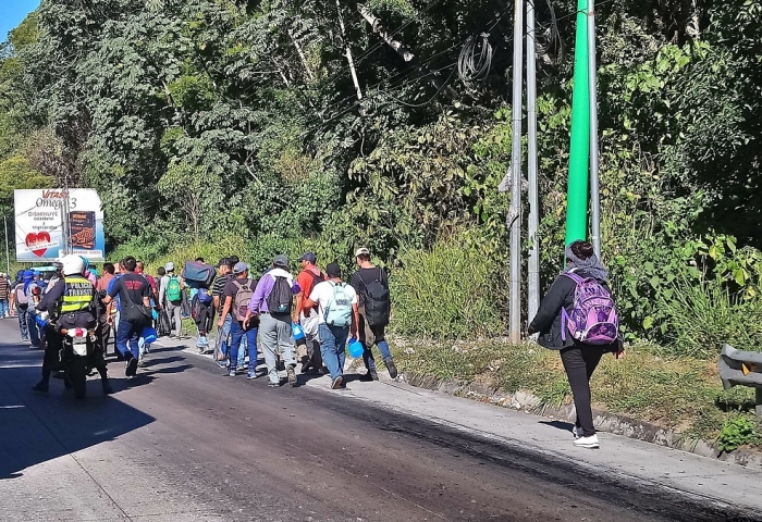 M s migrantes parten de El Salvador al encuentro de la nueva