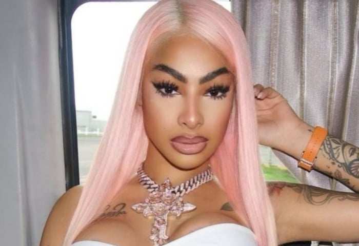 Yailin shows off the expensive watch that Tekashi 6ix9ine gave her while  traveling on a private jet.