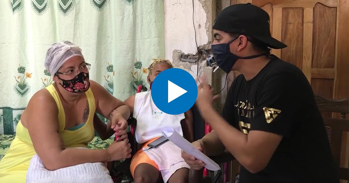 Madre cubana y su hija con parálisis cerebral © Captura de video / Youtube