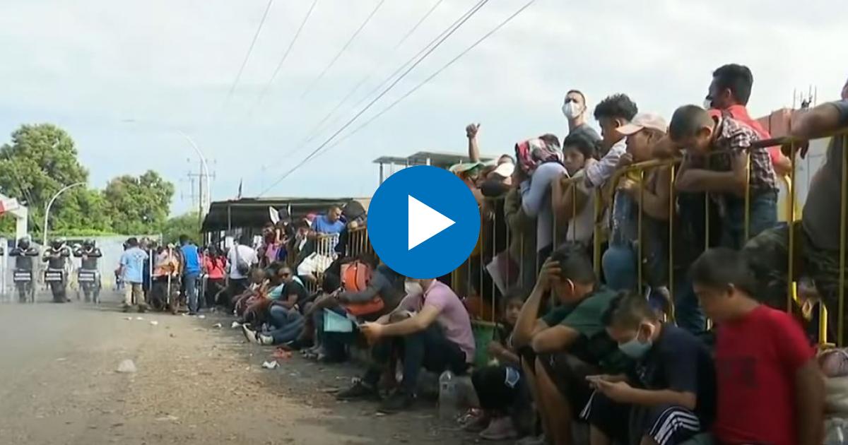 Miles de migrantes esperan visa humanitaria en Tapachula, Chiapas © YouTube / Al Rojo Vivo