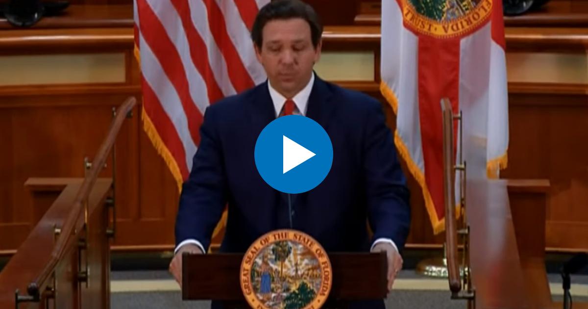 Ron DeSantis durante su discurso en el Capitolio de la Florida © Capturas de pantalla 10 Tampa Bay