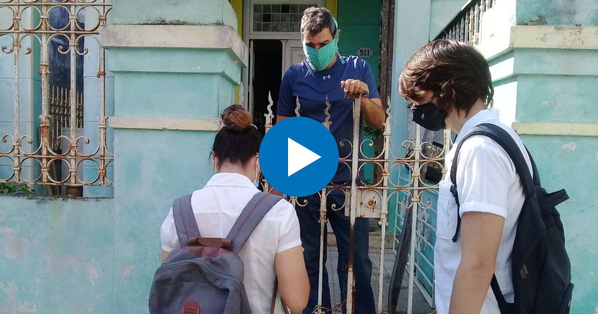 Personal sanitario visita un domicilio en La Habana (referencia) © Facebook/Dirección Provincial de Salud de La Habana