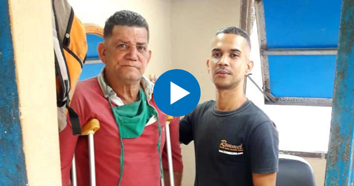 Jose Rodríguez (D) y el hombre al que ayudó © Facebook / Jose Rodríguez