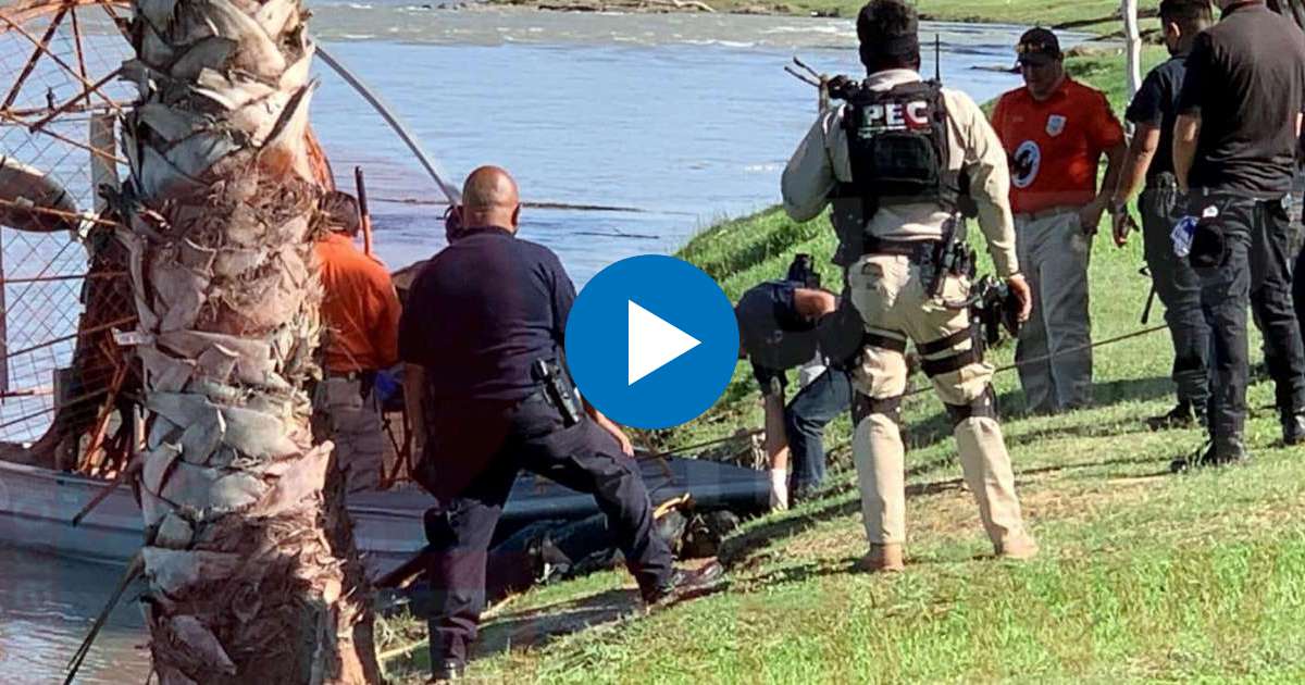 Levantamiento del cadáver del presunto migrante ahogado en el Río Bravo © Mario Alvarado / Facebook