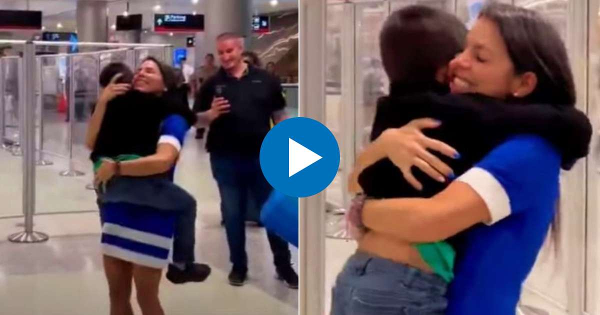 Reencuentro de la madre y su hijo en el Aeropuerto Internacional de Miami © Youtube/screenshot-AmericaTevé