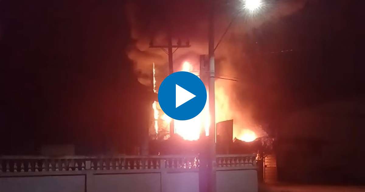 Fuego en los Talleres de Ferrocarriles de La Habana © Captura de video de Facebook de Pedro Luis Fernández Peralta