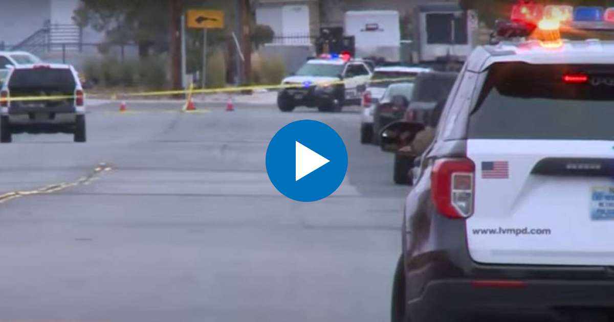 Policía en el lugar de los hechos © Captura de imagen en YouTube 8 News NOW Las Vegas