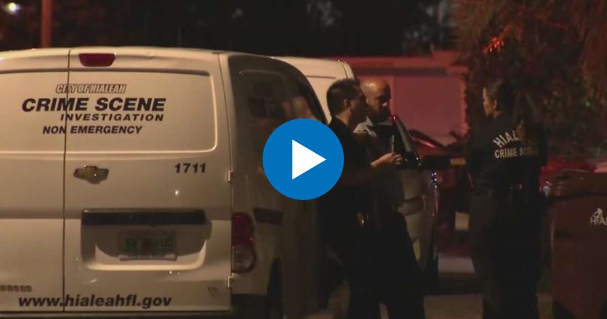 Oficiales de Policía de Hialeah en la escena del crimen © Captura video / Univision