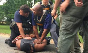Un hombre mata a ocho personas en tres tiroteos en Mississippi, EEUU