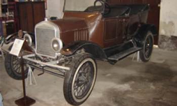 El Primer Automóvil que rodó en Cuba.