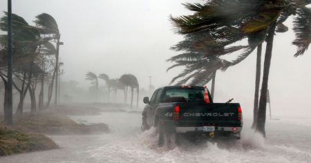 El NHC pide a la población que se prepare para nuevos huracanes devastadores