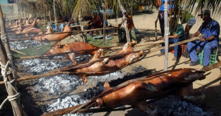 No todo es cerdo asado: rescatan platos únicos de Cuba, del bollo prieto a los cucuruchos de Baracoa