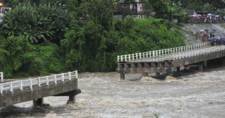 Aún no se sabe cuándo comenzará a repararse el puente sobre el río Zaza
