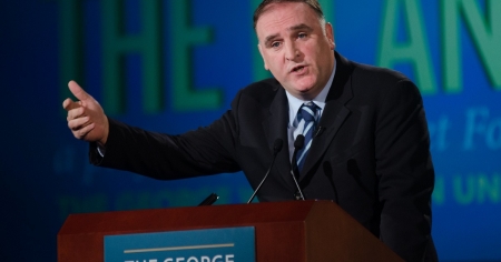 El chef español José Andrés cierra uno de sus restaurantes en Miami