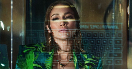 ¡Jennifer Lopez es la nueva imagen de Versace!
