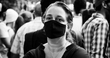 Denuncian amenaza de muerte en redes sociales contra la artista cubana Tania Bruguera