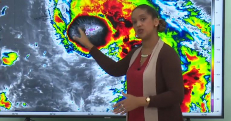 Ida podría tocar tierra en Pinar del Río como huracán