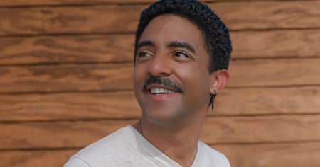 Actor cubano Jazz Vilá escribe su primera novela con ayuda de sus seguidores de Instagram
