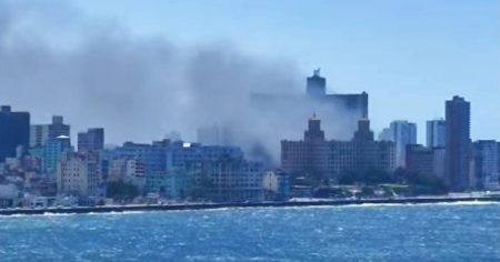 Nuevas imágenes del incendio desatado en las cercanías del Hotel Nacional