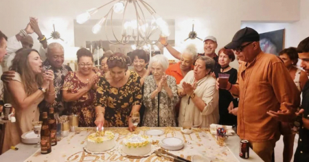 Diana Rosa Suárez celebra su 80 cumpleaños entre colegas amigos 