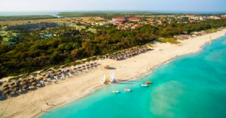 Hotel se apropia de franja de playa en Varadero solo para turistas alemanes