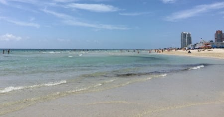 Peligro silencioso en playas del sur de Florida que podría costar la vida