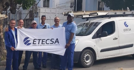 Cubanos critican anuncio de alza de precios de internet: “Sus clientes estamos en Cuba, no en EE.UU.”